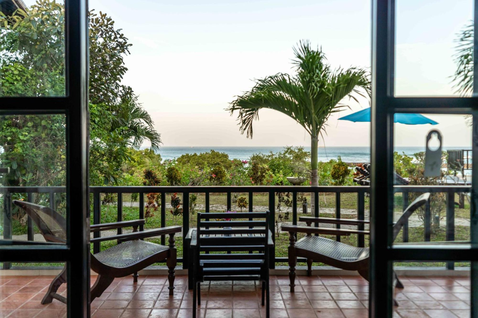 Ananthaya Beach Тангалла Экстерьер фото
