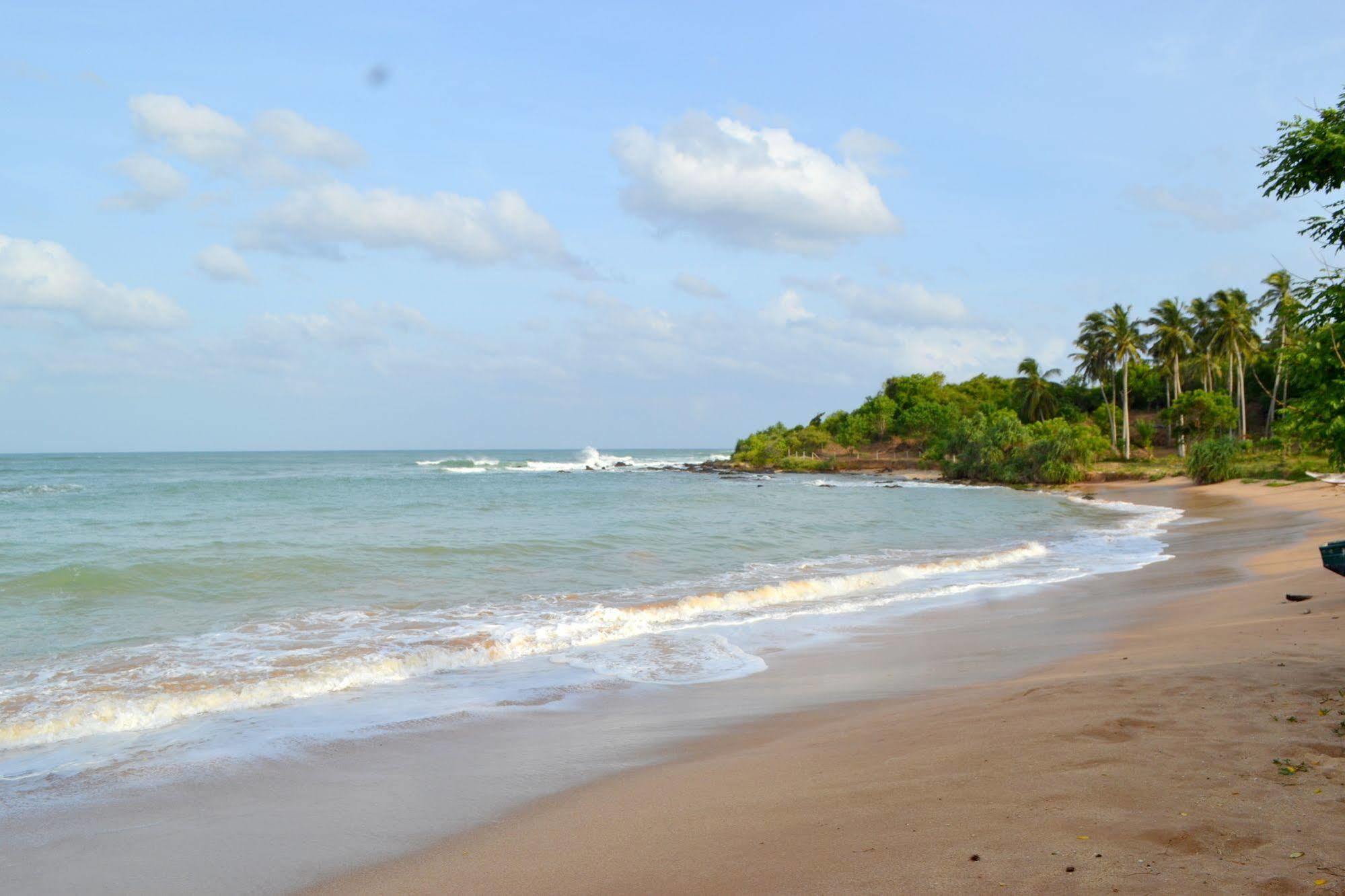 Ananthaya Beach Тангалла Экстерьер фото